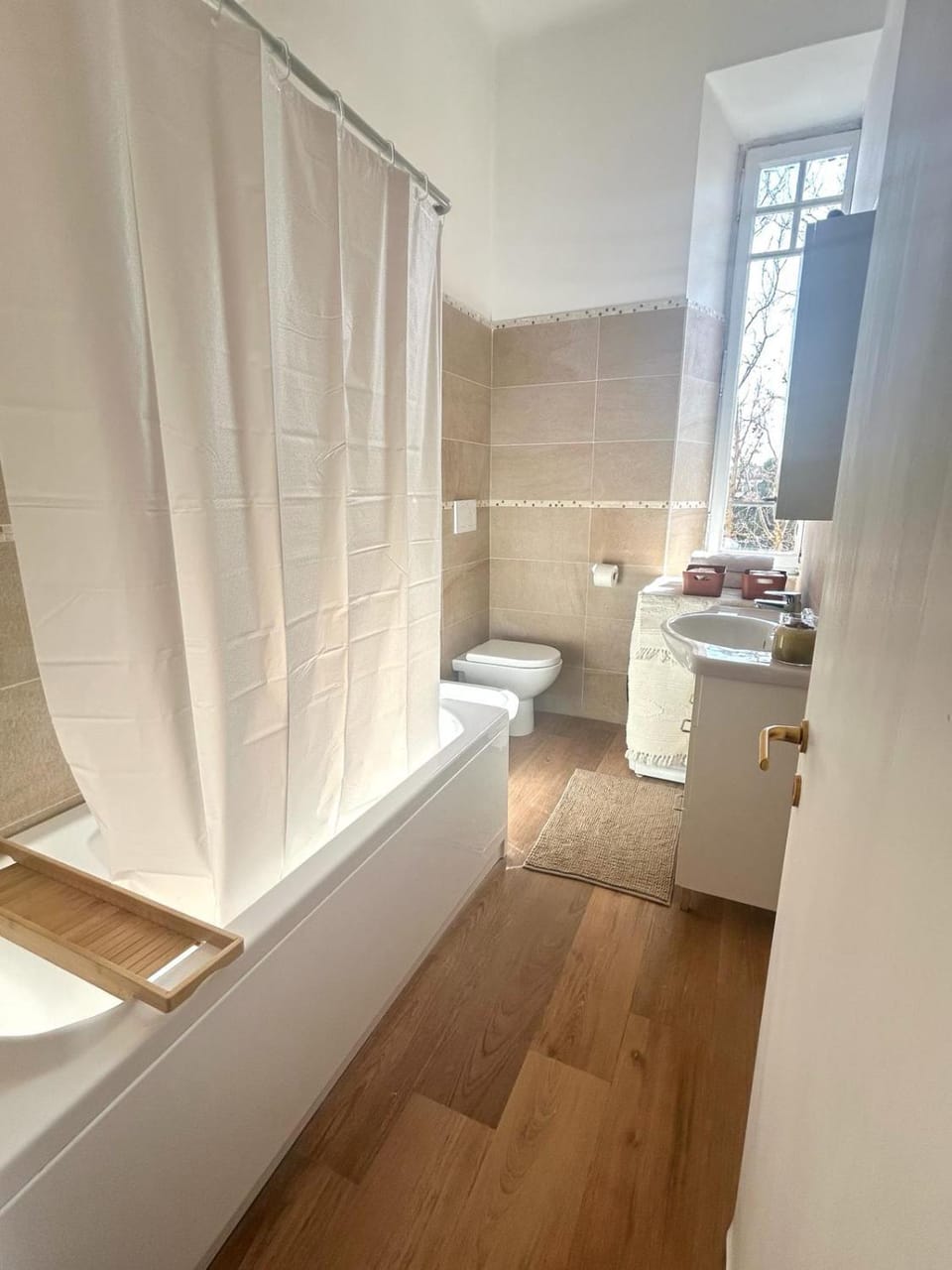 Bathroom, Bath