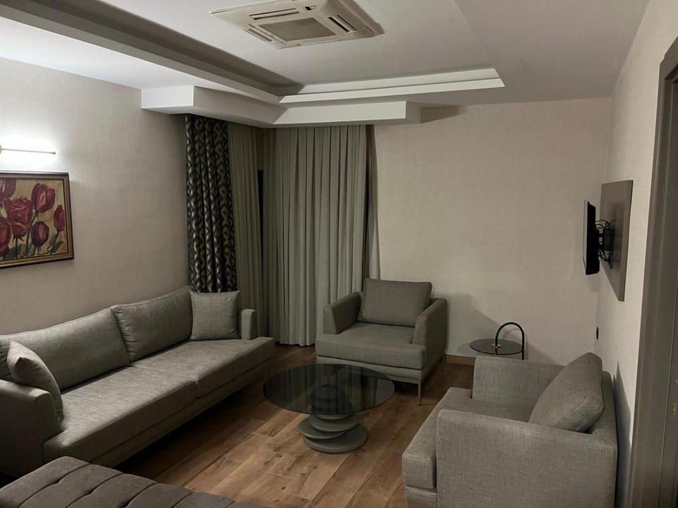 Living room, Seating area
