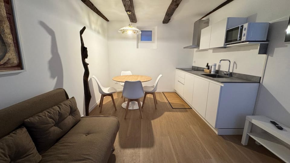 Kitchen or kitchenette, Living room, Dining area, stove