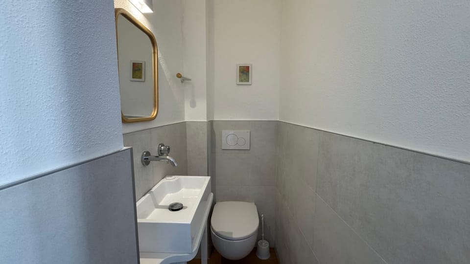 Toilet, Bathroom