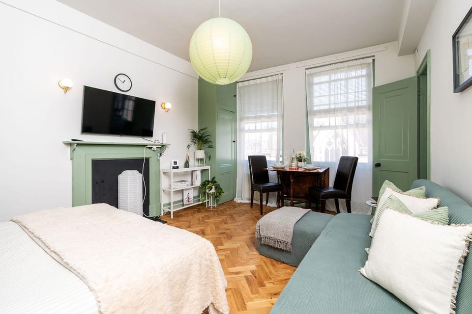 Peaceful 1 Bed Apartment In Queensway Steps From Hyde Park Apartment in City of Westminster