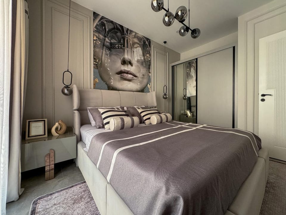 Bed, Bedroom