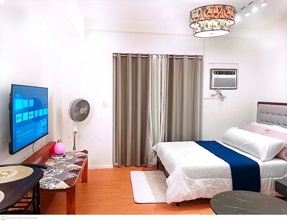 Bed, View (from property/room), Living room, Bedroom