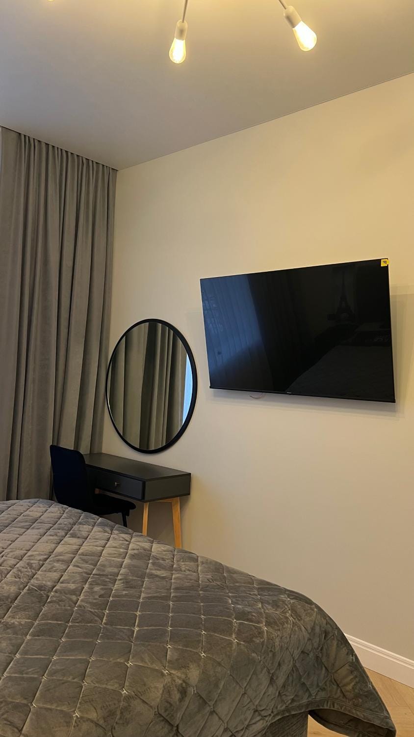 Communal lounge/ TV room, Bed, TV and multimedia, Photo of the whole room, Bedroom