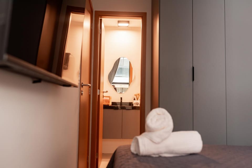 Bathroom, towels, wardrobe
