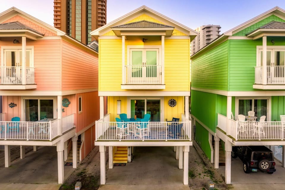 Yellow Family Beach House with Heated Pool & Firepit! House in West Beach