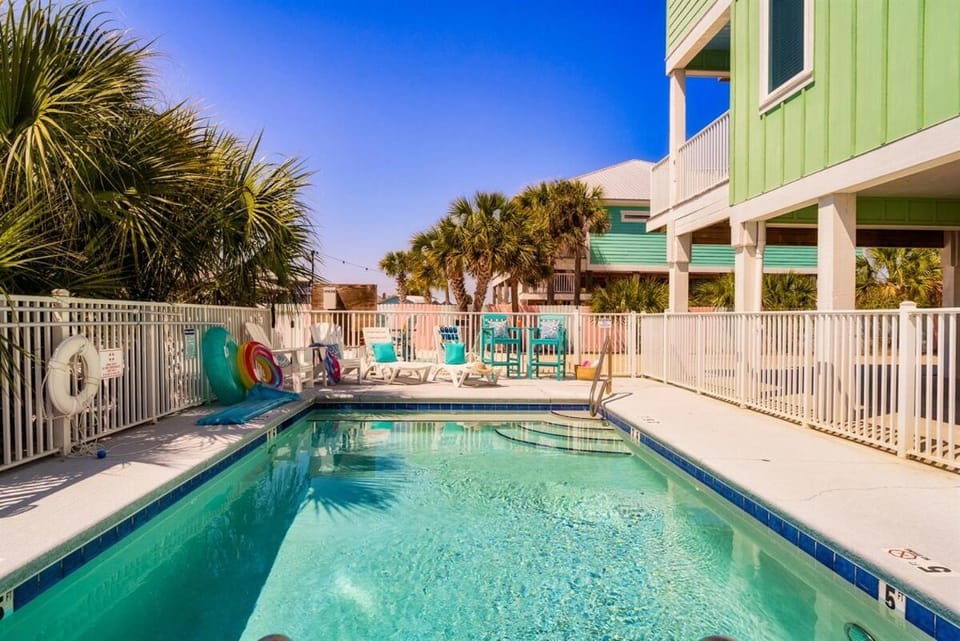 Yellow Family Beach House with Heated Pool & Firepit! House in West Beach