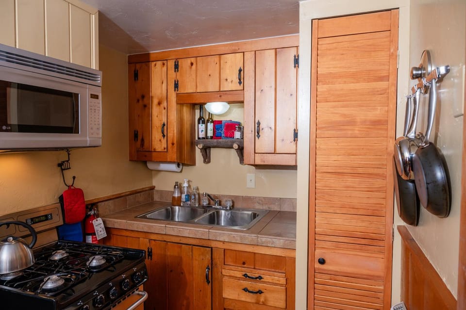 Bluespruce Cabin at O-Bar-O Cabin in La Plata County