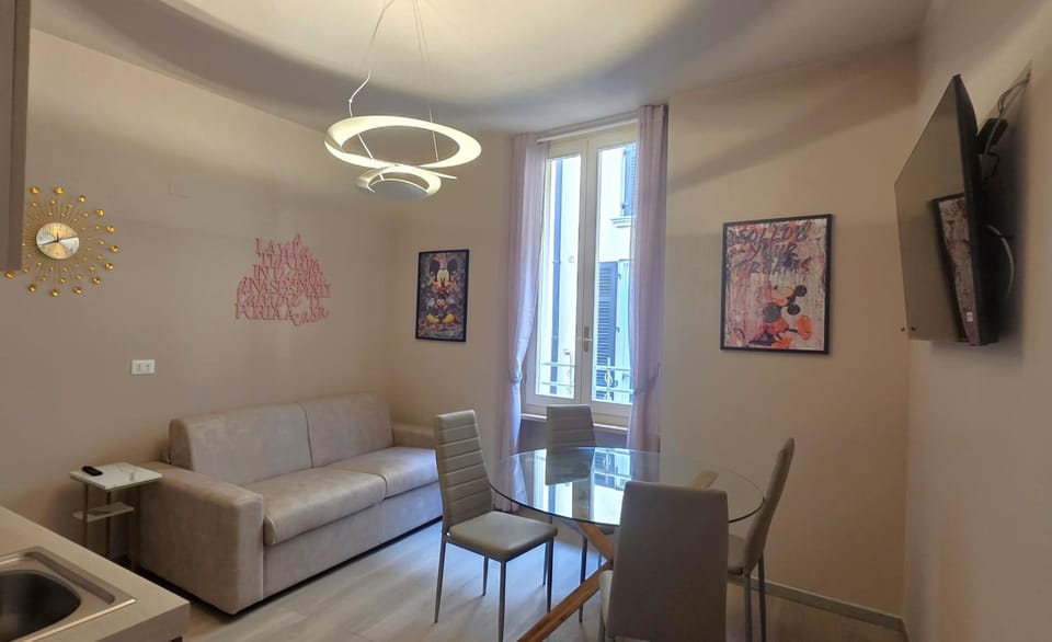 TV and multimedia, Living room, Dining area