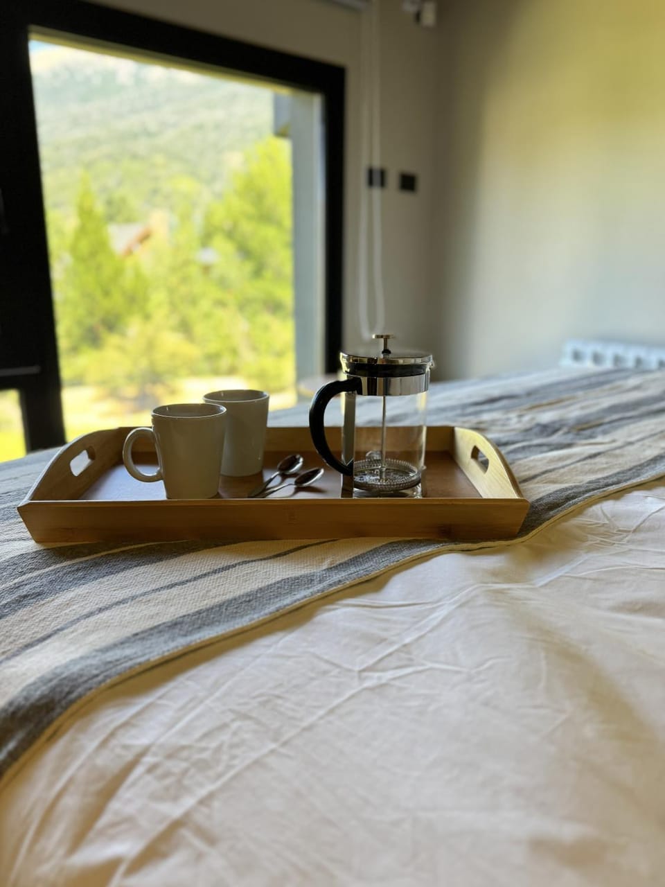 Bed, Photo of the whole room