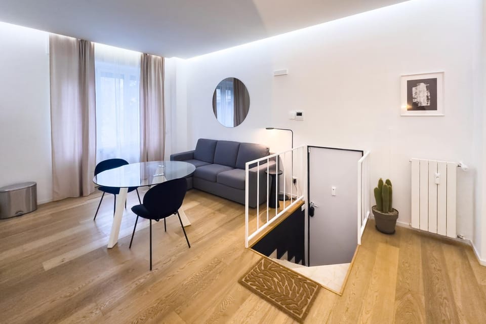 Facade/entrance, Seating area, Dining area