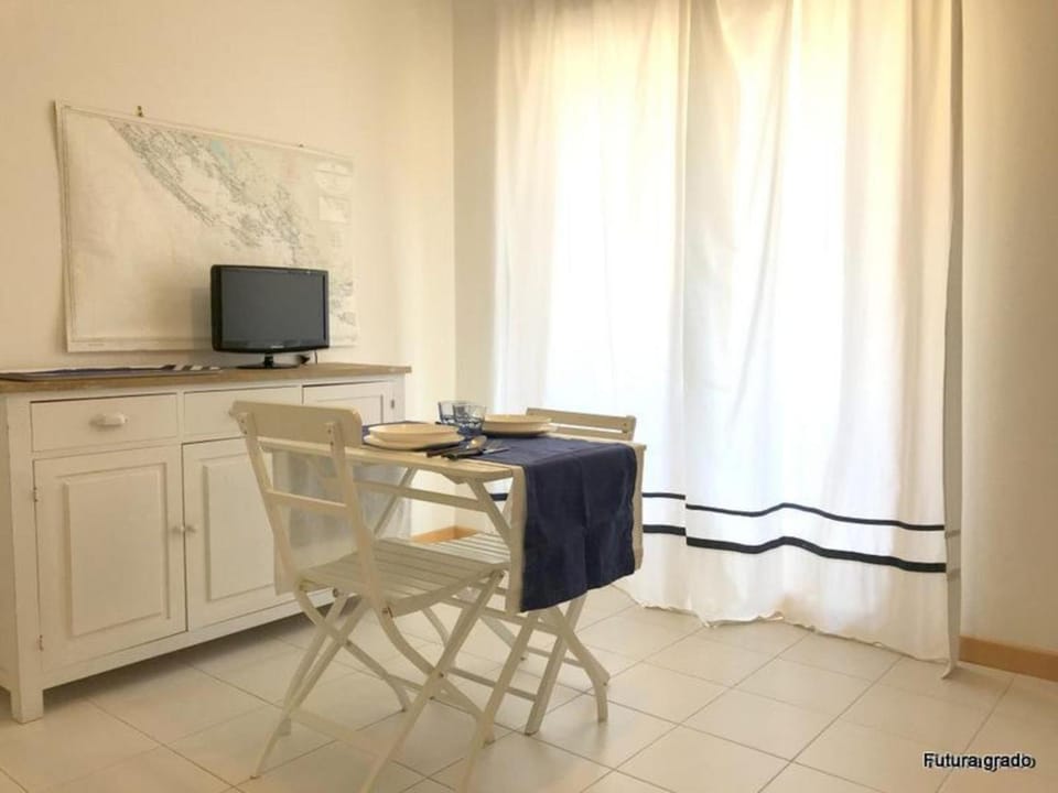 Communal lounge/ TV room, TV and multimedia