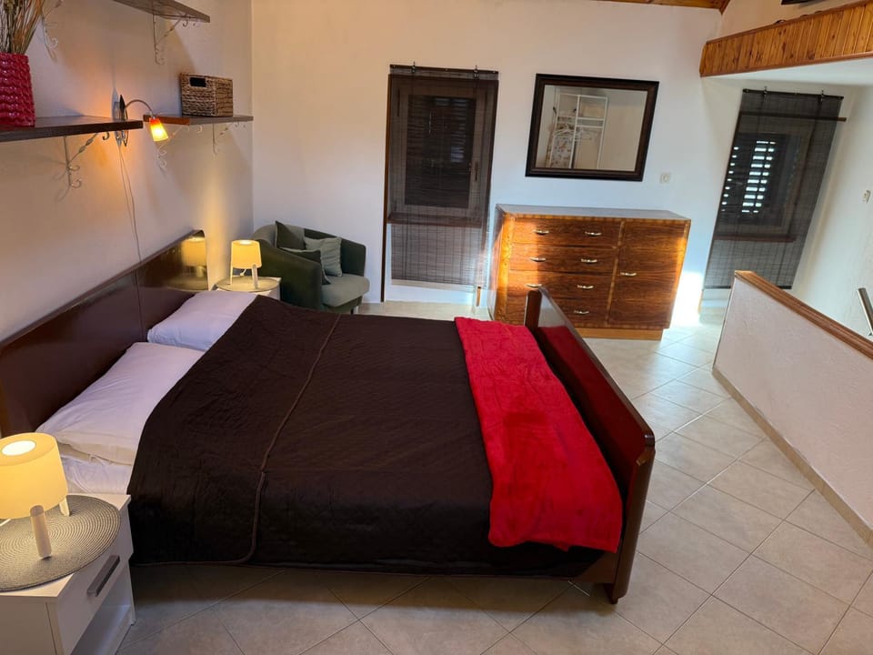 Stay At Bruno's - Studio apartment between Marjan and Riva Apartment in Split