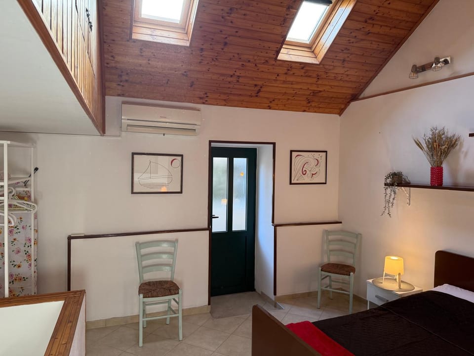Stay At Bruno's - Studio apartment between Marjan and Riva Apartment in Split