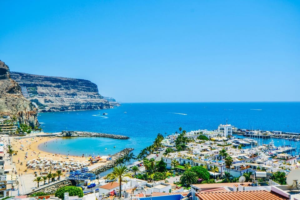 Day, Natural landscape, Beach, City view, Mountain view, Sea view