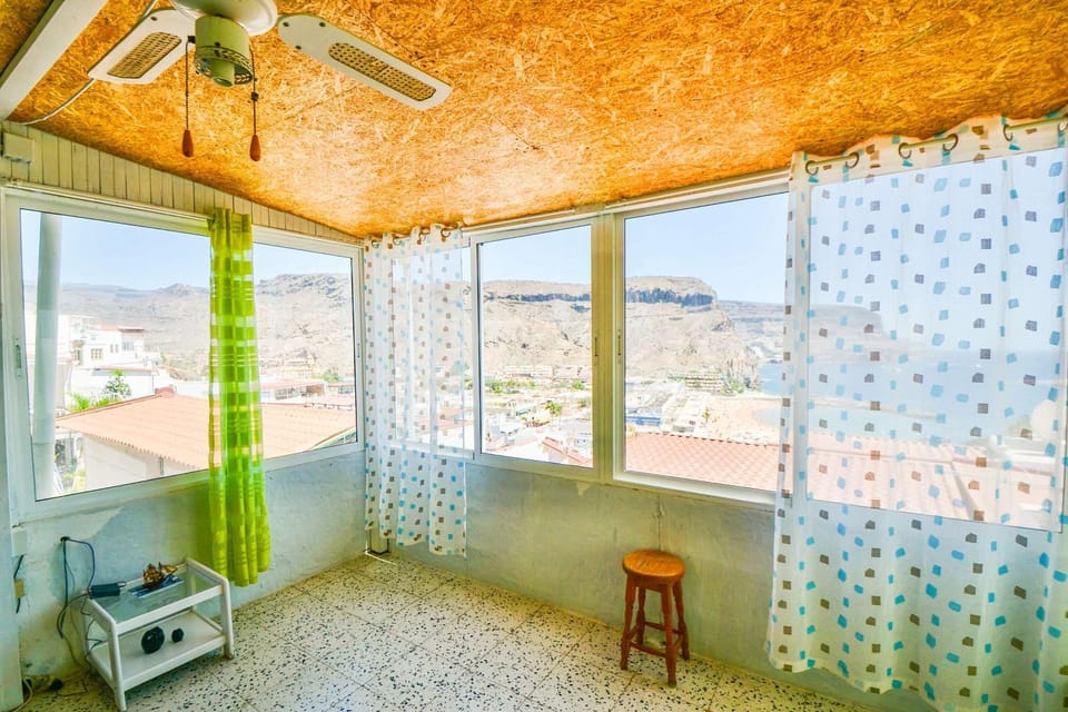 Seating area, Mountain view, Sea view, Sea view