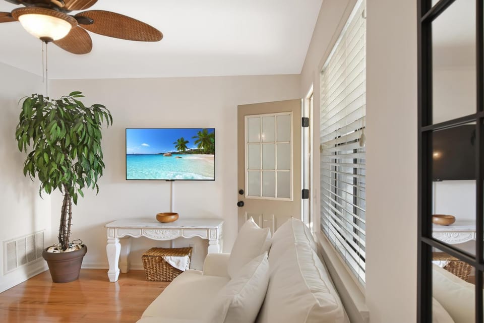 Villa Leo House in Saint Simons Island