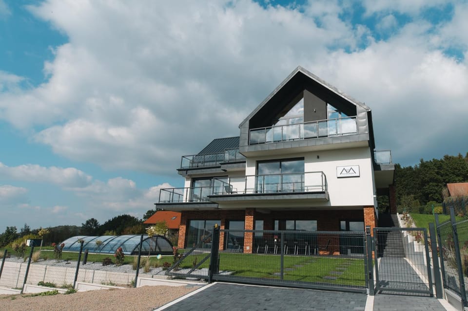 VILLA nad JEZIOREM Apartment in Lesser Poland Voivodeship