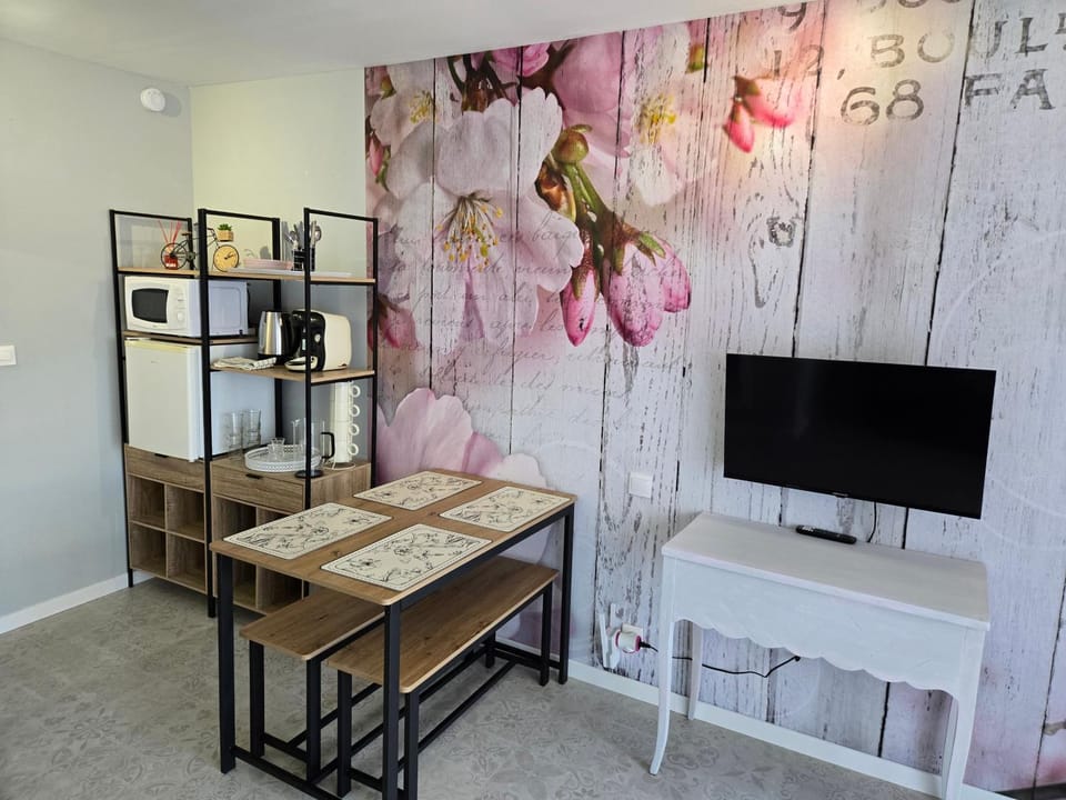 TV and multimedia, Dining area