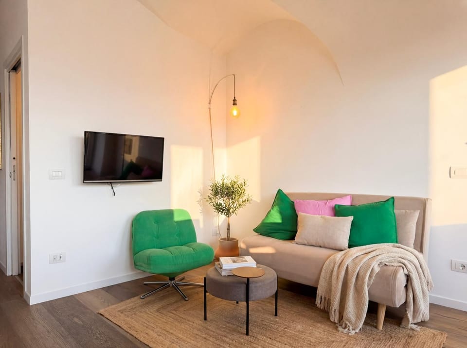 TV and multimedia, Living room, Seating area