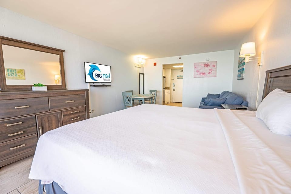 Oceanfront Beach Dream at Sandcastle South Pools Apartment in Myrtle Beach