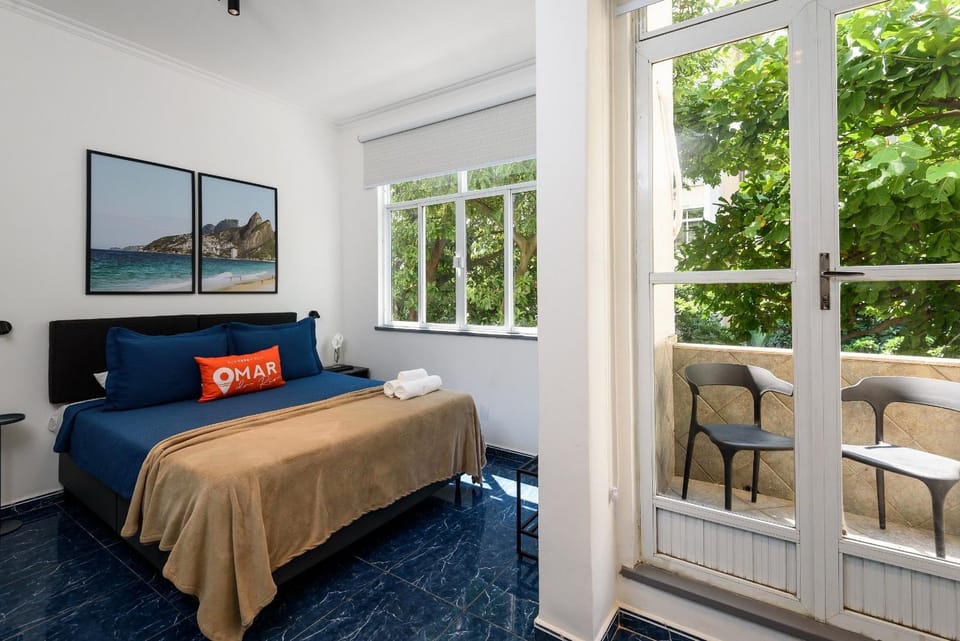 1BDR with Balcony 180m from the Beach | FS 35/303 Apartment in Rio de Janeiro