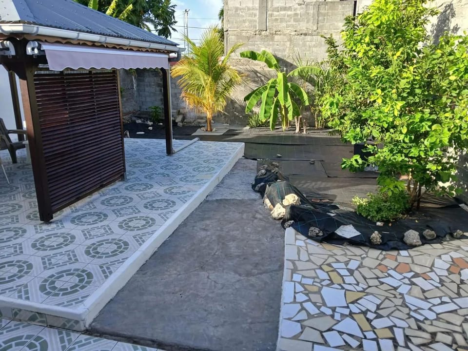 Maison accueillante à Le Moule avec terrasse et jardin House in Grande-Terre, Guadeloupe