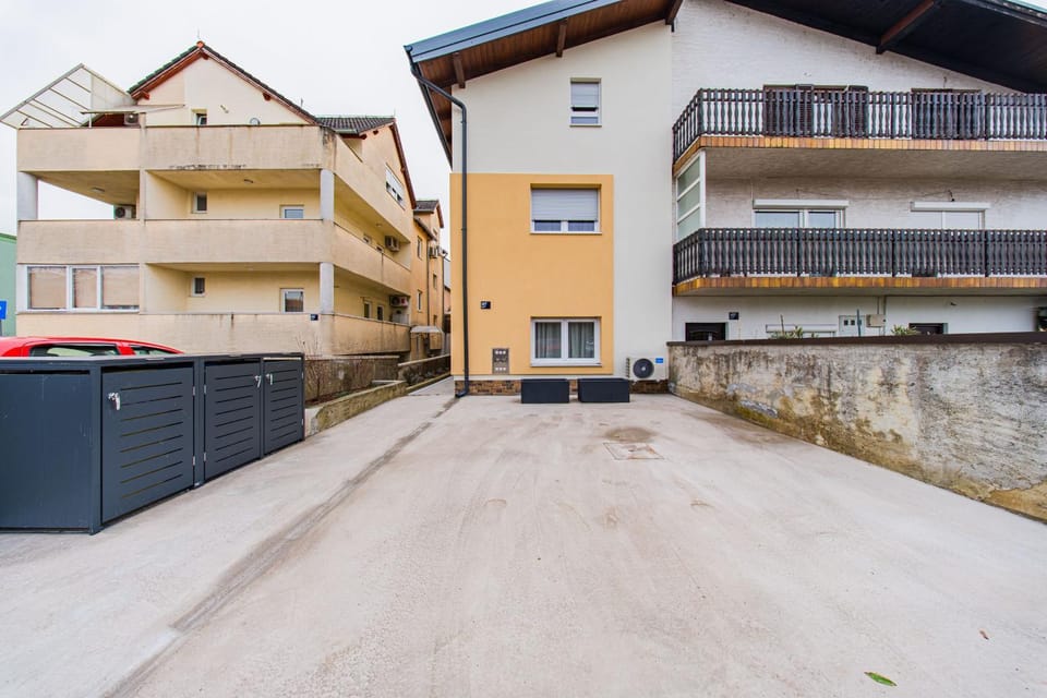 Property building, Day, Parking