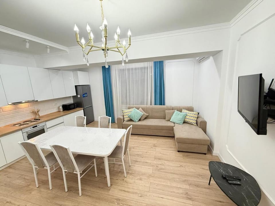 Noor apartment Boulevard Erkindik and Bishkek-Park Mall Apartment in Almaty Region, Kazakhstan