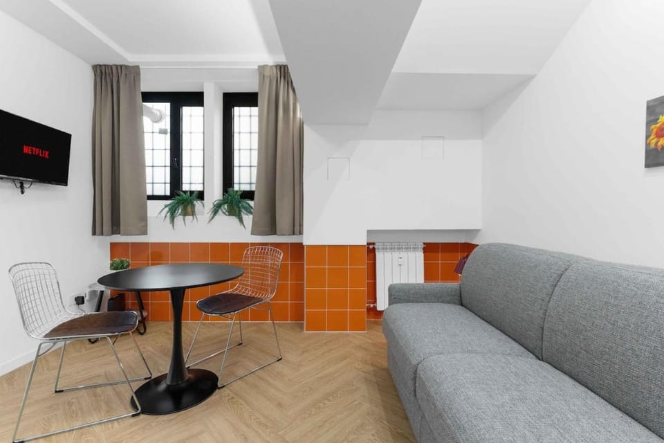 San Carlo & San Siro Apartment 1 The Sunflowers Apartment in Milan