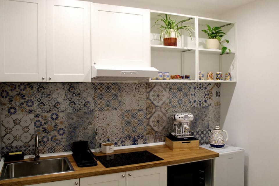 Kitchen or kitchenette, Kitchen or kitchenette