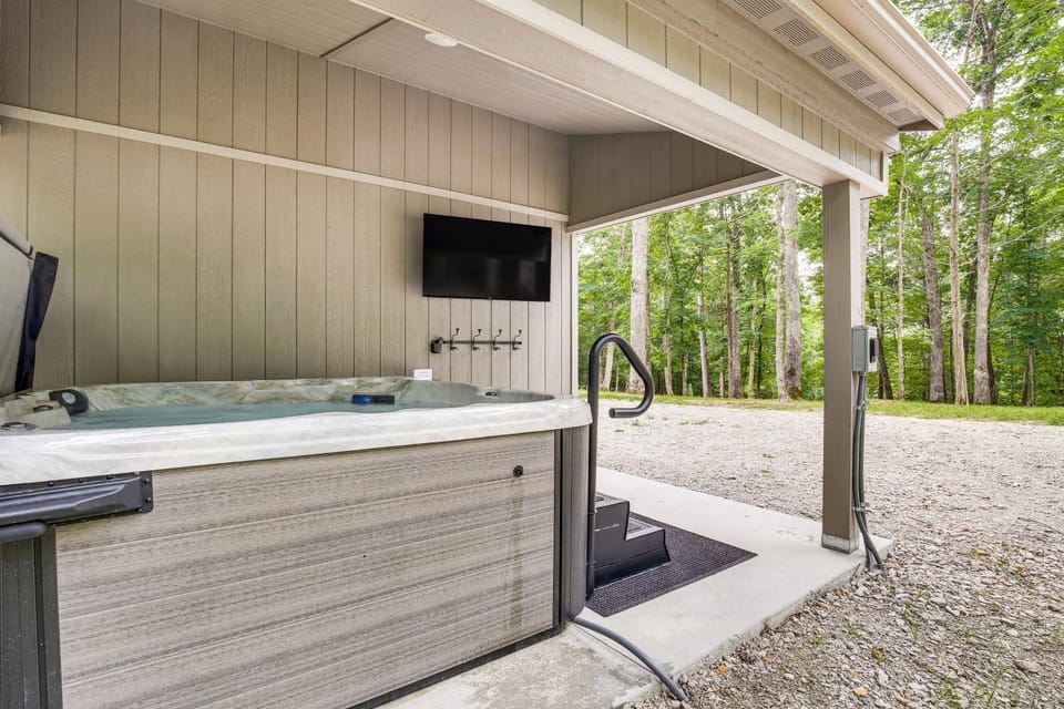 Trails, Golf & Beaches! Luxe Innsbrook Resort Stay House in Innsbrook