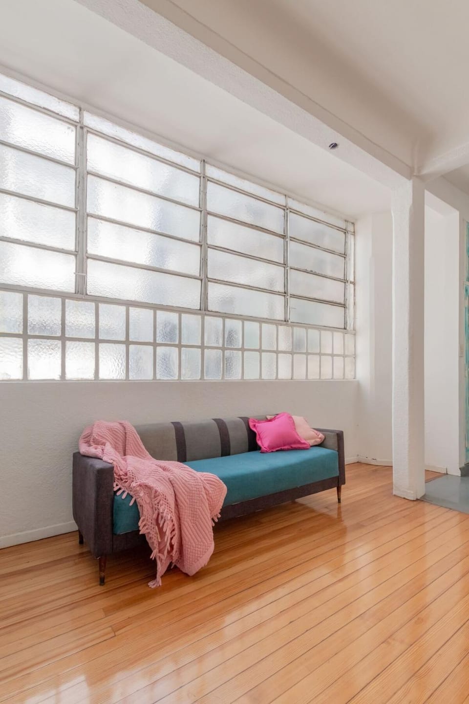 ZAYA, amplio semipiso con balcón, ubicación ideal Apartment in Buenos Aires