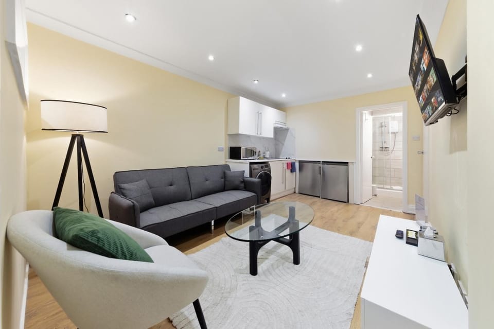 Luxury one bedroom property, London Bridge A1 Apartment in London Borough of Southwark