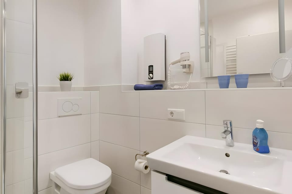 Bathroom, Living room