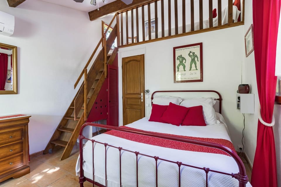 Gite Insolite Mas Boutet House in Collioure