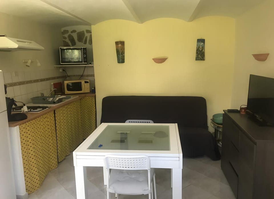 Property building, Living room