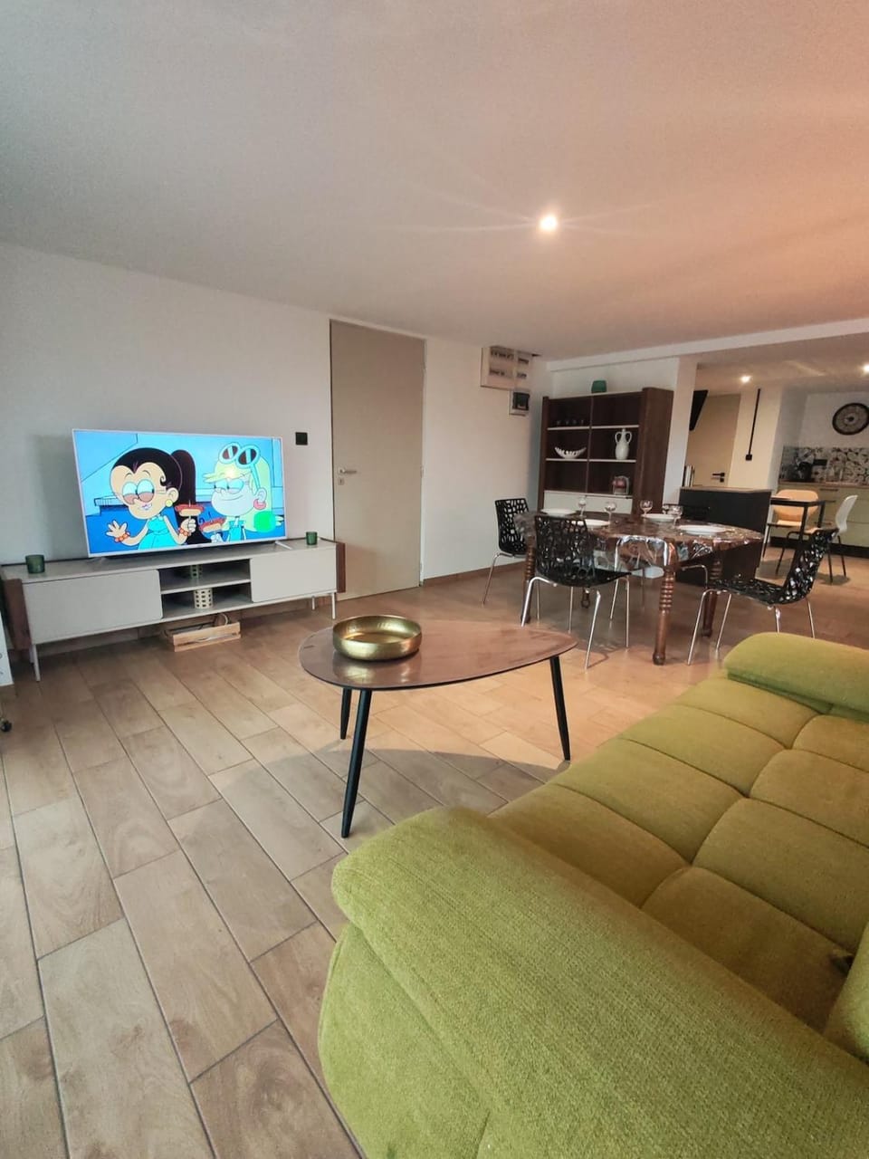 TV and multimedia, Kitchen or kitchenette, Seating area, Dining area