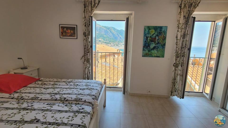 Bed, Photo of the whole room, Bedroom, Sea view