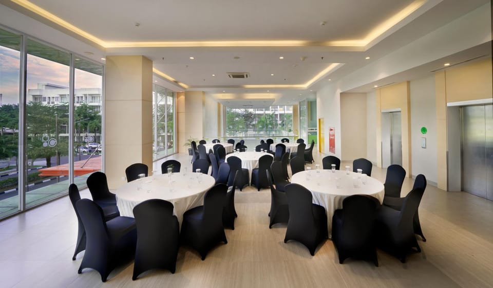 Meeting/conference room