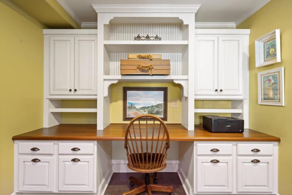 The Kimberly - Cozy, Quiet, Hot Tub in Grove Park Neighborhood Apartment in Woodfin