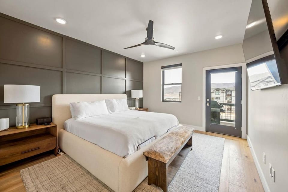 Luxury 3BR Condo near Deer Valley & Heber City Apartment in Jordanelle Reservoir