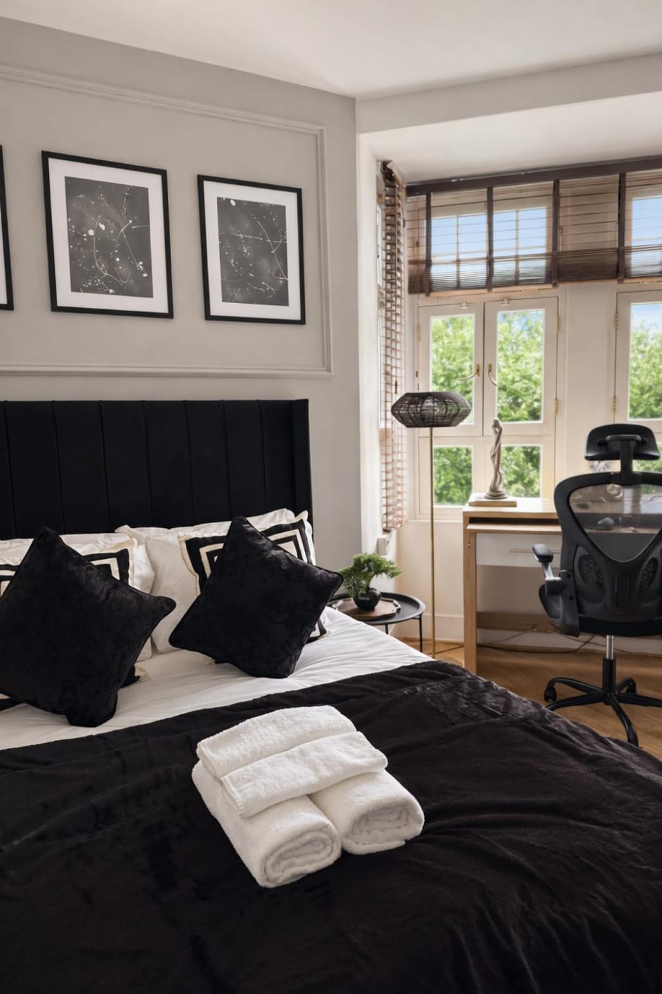 Bed, Living room, Seating area, Bedroom, towels