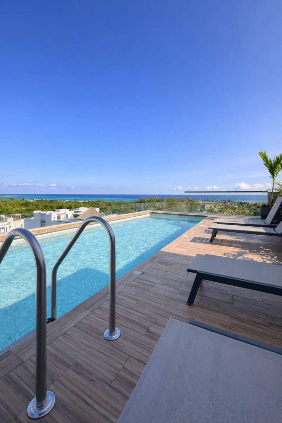 Live Playa rooftop pool & prime location House in Playa del Carmen