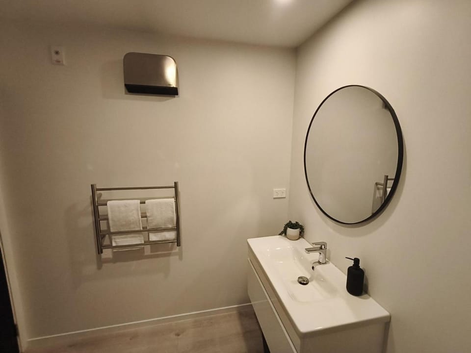 Perfectly located for a flat walk to town Apartment in Queenstown