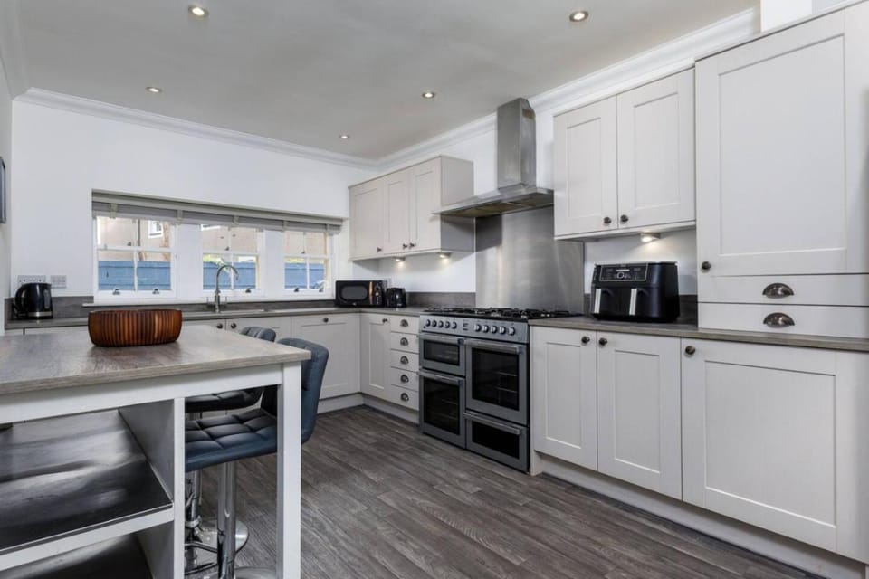 Kings Park Garden Cottage - Free Parking House in Stirling