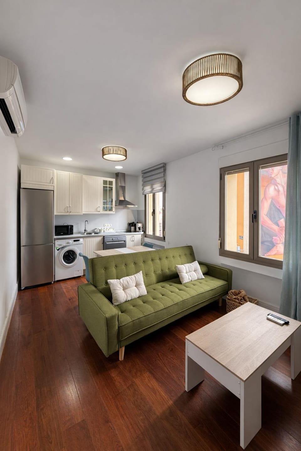 Communal lounge/ TV room