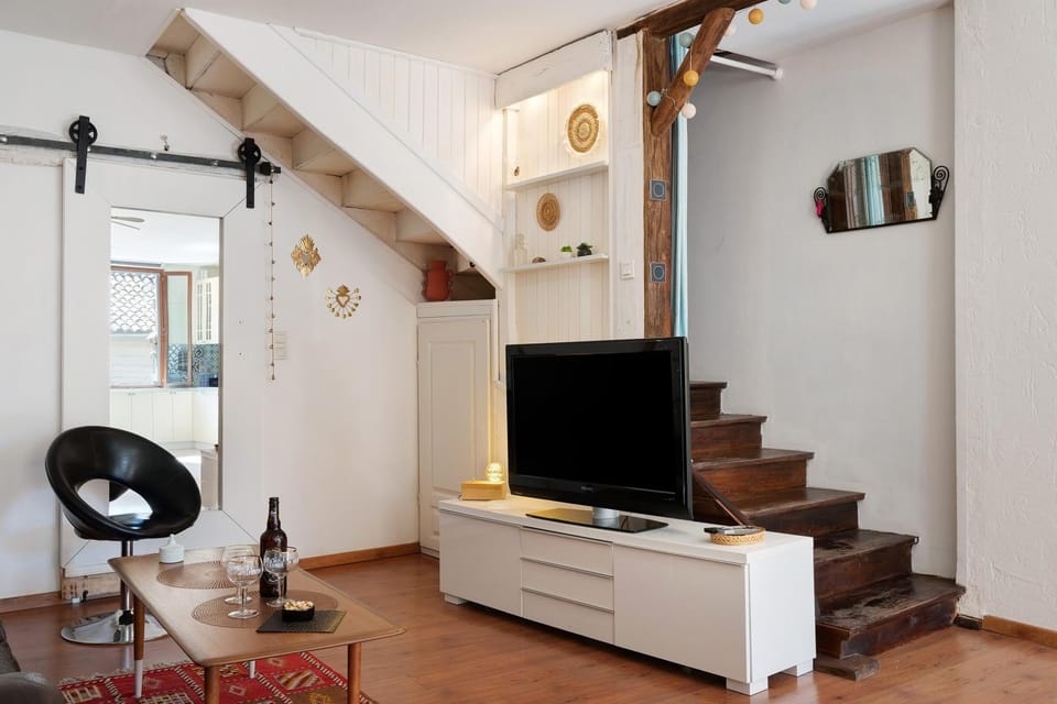 Property building, Living room