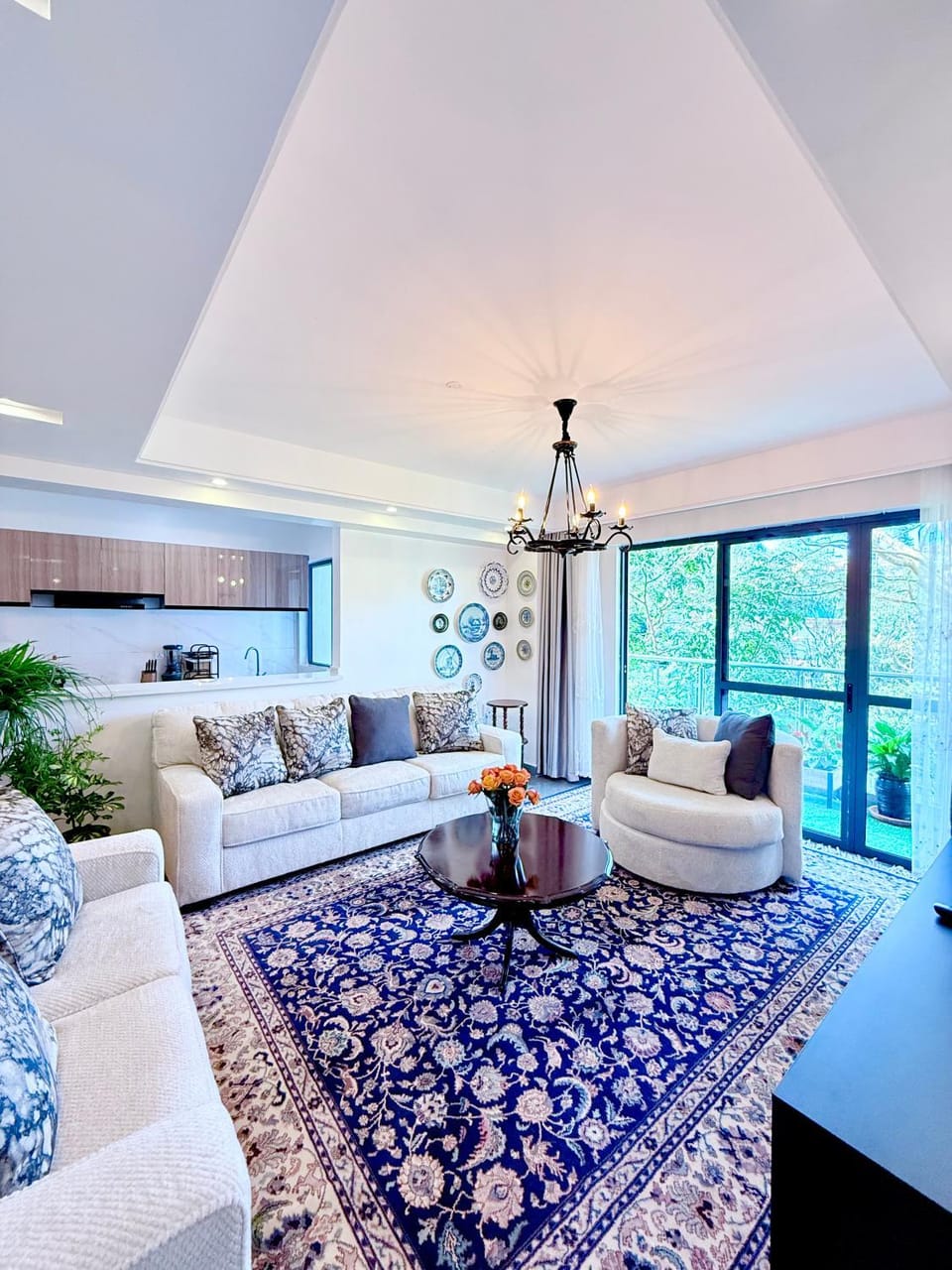 Communal lounge/ TV room