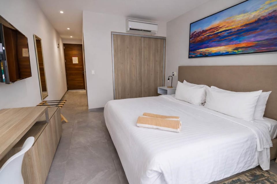 Modern Central Studio w Pools & Beach Nearby House in Playa del Carmen